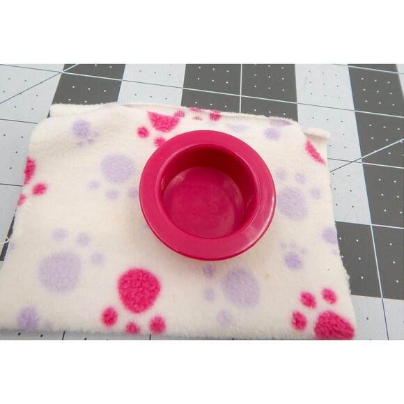 American Girl Doll Ginger the Cat Travel Blanket And Treat Bowl - Picture 4 of 5